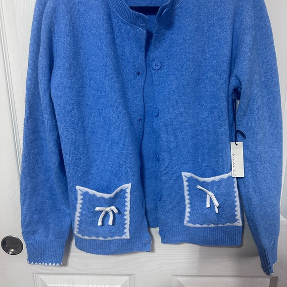 Threaded Leaf Sweaters - Blue Cardigan with Pocket Bows